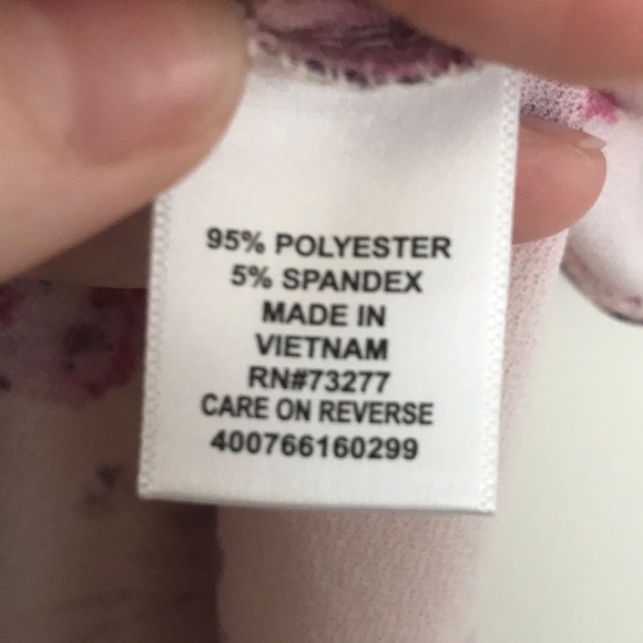 EUC Set of 2 Elle Floral Tops - Picture 4 of 7